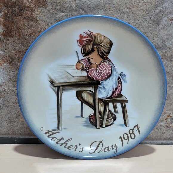 Schmid Hummel Mothers Day 1987 Mothers Little Learner Decorative Wall Plate - Picture 1 of 12